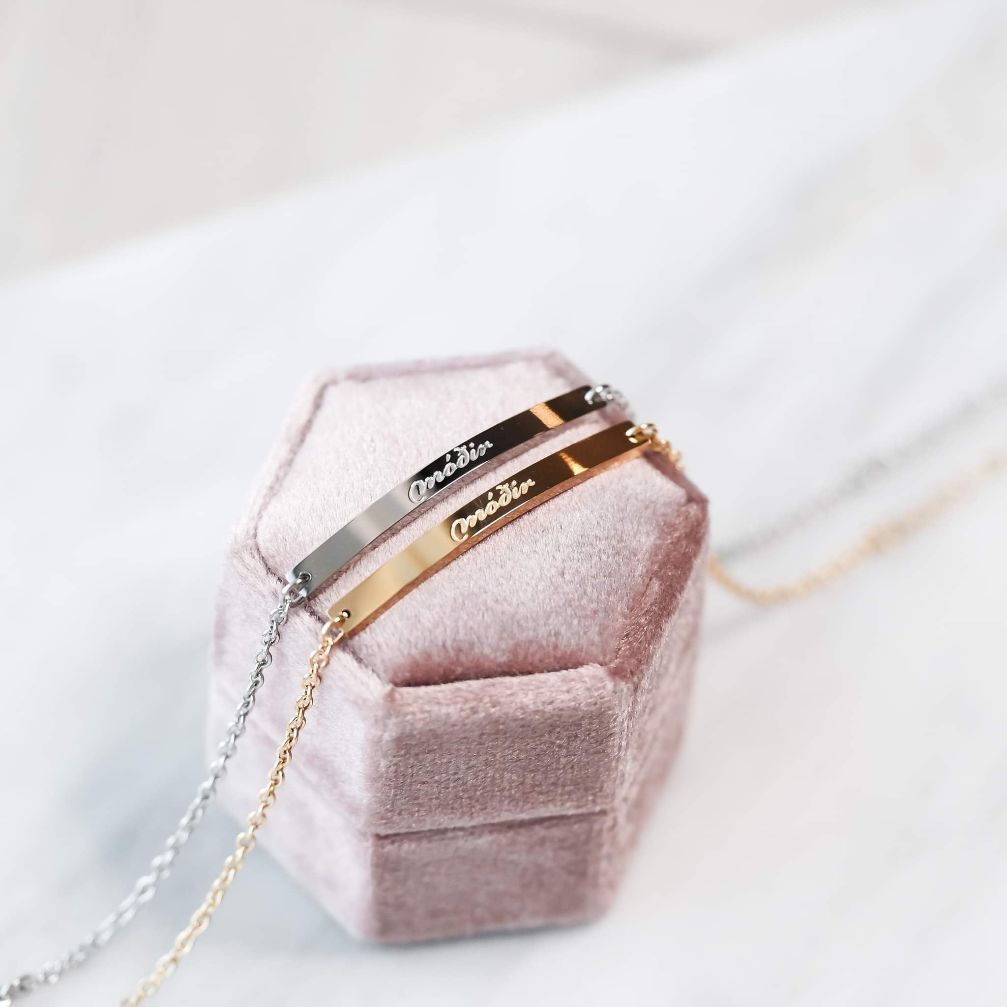 Armband móðir