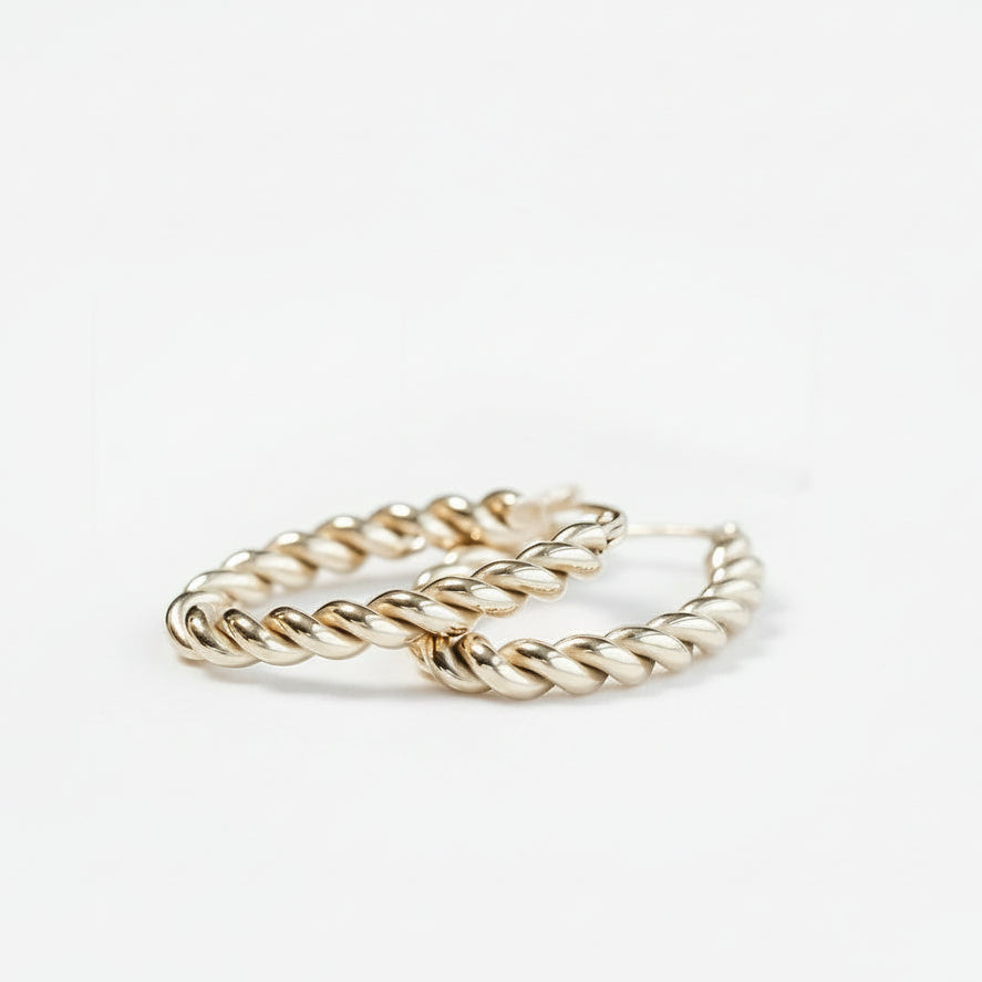 SIX ClassyTwist hoops Eyrnalokkar