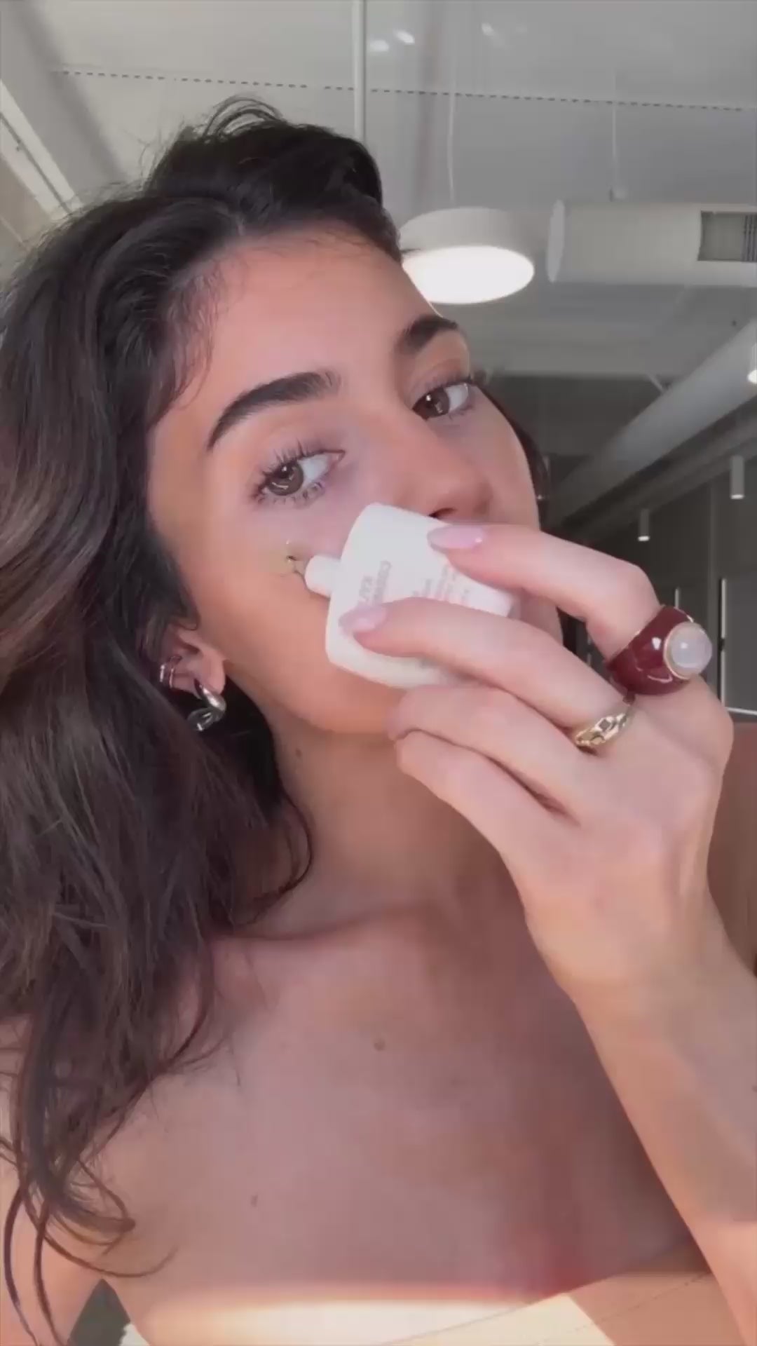 Kylie Skin Tint Blurring Elixir
